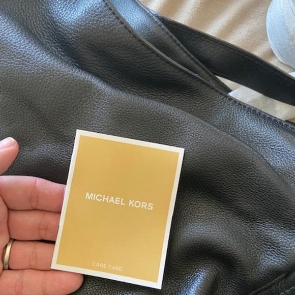 Michael Kors Leather handbag - Picture 7 of 16